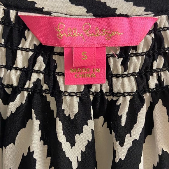Lilly Pulitzer Elsa chevron black silk blouse pop over Small - Picture 8 of 9